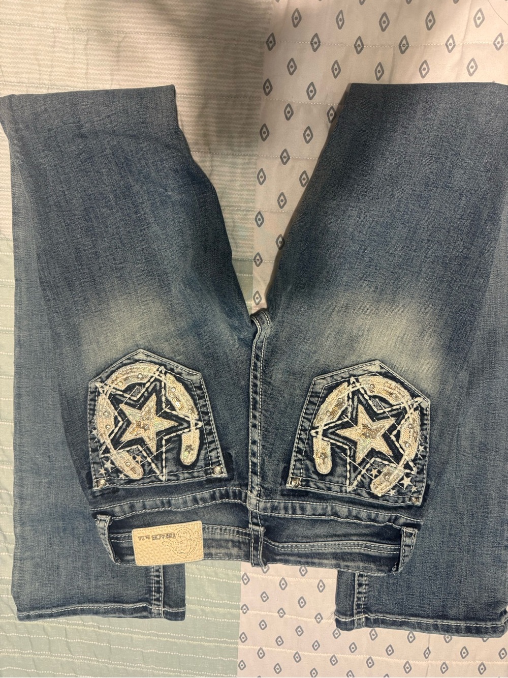 Women’s Embroidered Star Pocket Jeans - Blue
